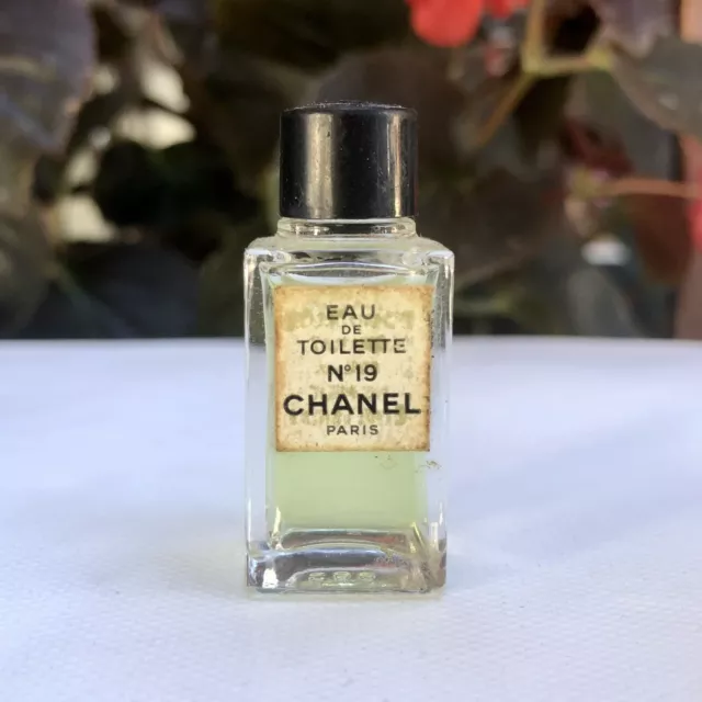 VINTAGE CHANEL NO 5 EDT 4ml Mini Purse Perfume NOS Original Formula Aged  Label $18.00 - PicClick