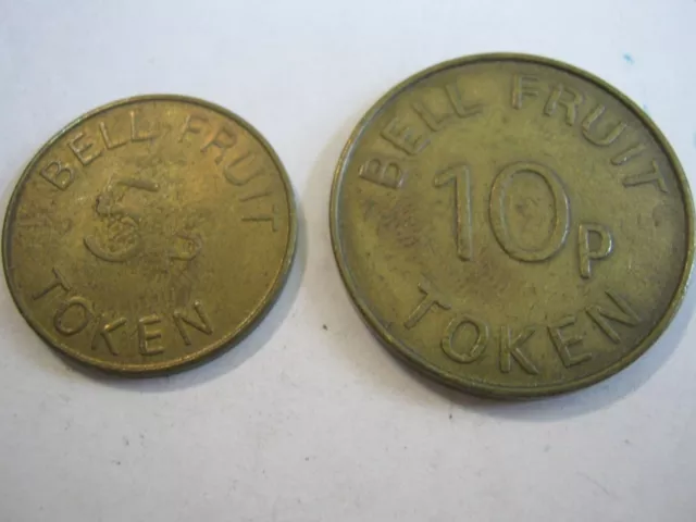 Token de máquina tragamonedas para juegos Bell-Fruit del Reino Unido década de 1970 5P y 10P tokens N#21271 y 30251 #1