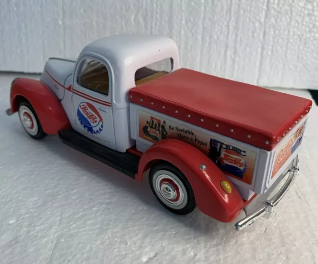 Vintage Golden Wheel Diecast 1940 Ford-40 Pepsi Cola Delivery Truck 3