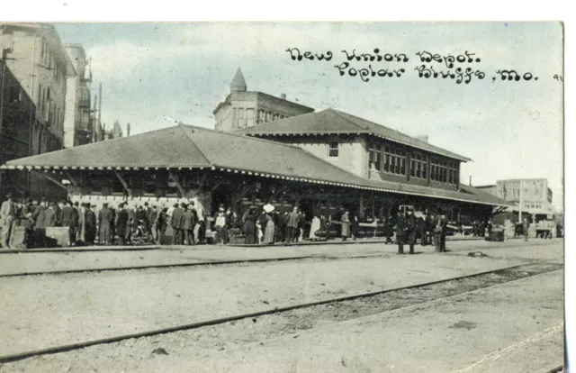 New Union Pacific Depot, Poplar Bluff, Mo. Missouri Railroad Postcard.