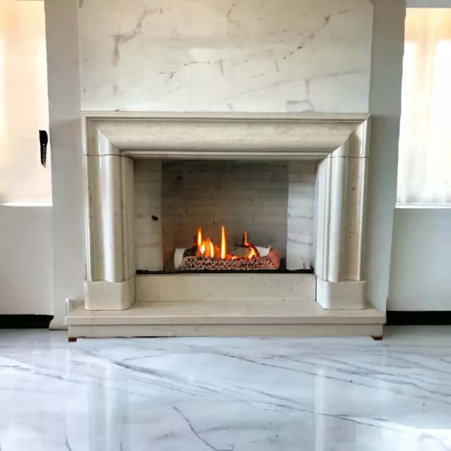 Caminetto in Marmo Biancone | Biancone Marble Fireplace