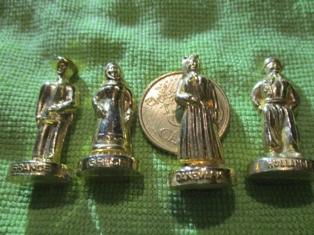 Lot De 4 Pin's Bijoux Anciens En Métal Doré - Thème Le Cheval, Occasion