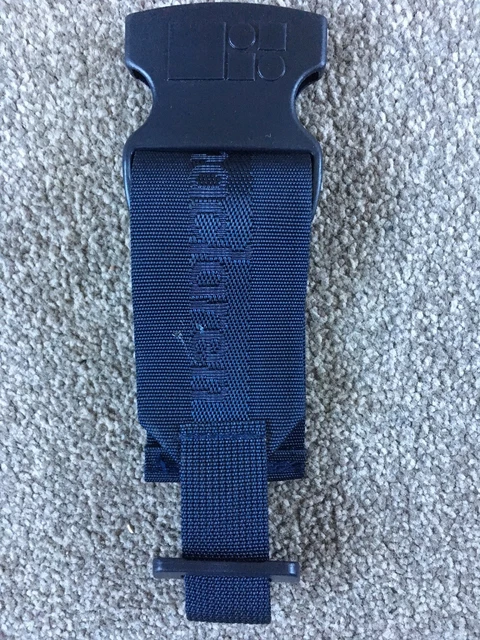 Genuine Maclaren Navy Replacement Pushchair  Harness Crotch / Centre Buckle New