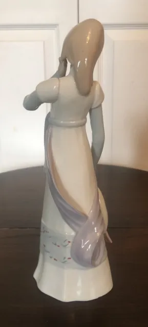Beautiful Vintage Casades Porcelain Lady  Figurine Ornament Made In Spain 3