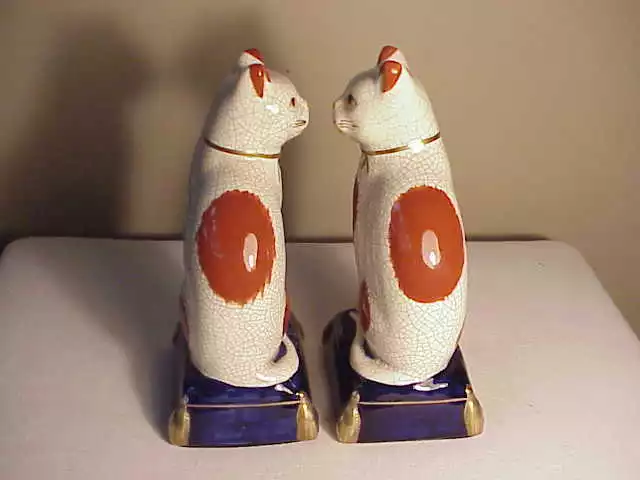 Vintage Pair Fitz & Floyd Staffordshire Style Porcelain Cat On Pillow Bookends 3