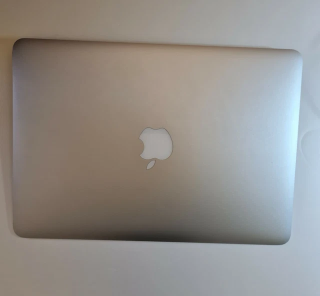 Apple MacBook Pro 13-Inch "Core i5" 2.7 Mid-2015 A1502 EMC2835