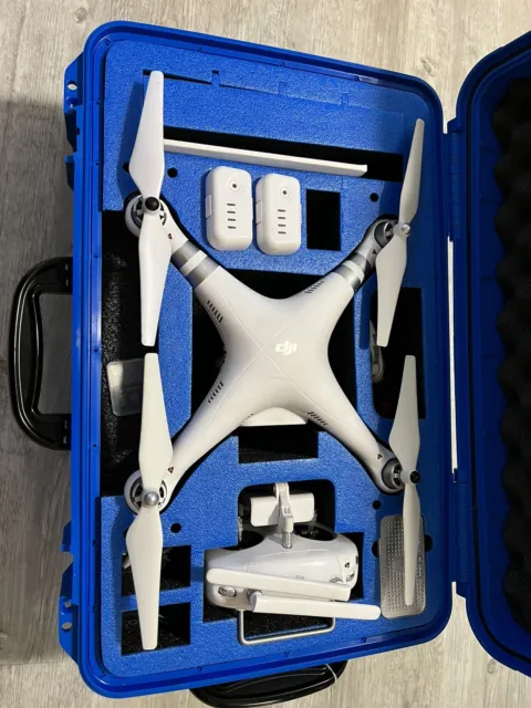 DJI Phantom 3 Advanced 1080p Camera With Hard case, Extra Battery, Extra Wings