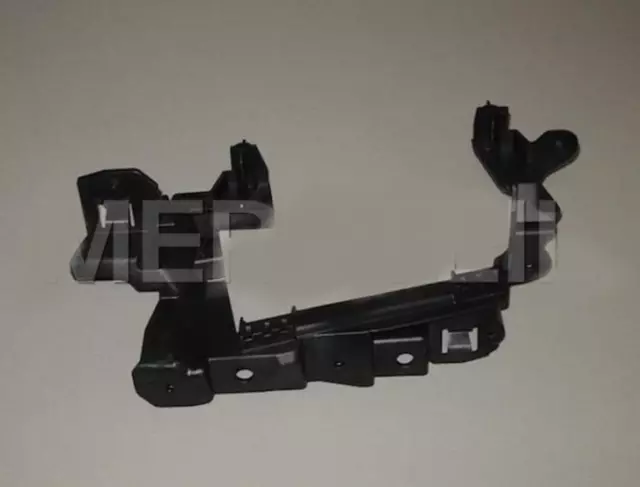 New Mercedes-Benz Gla X156 Left Exhaust Tip Bracket A1568851514