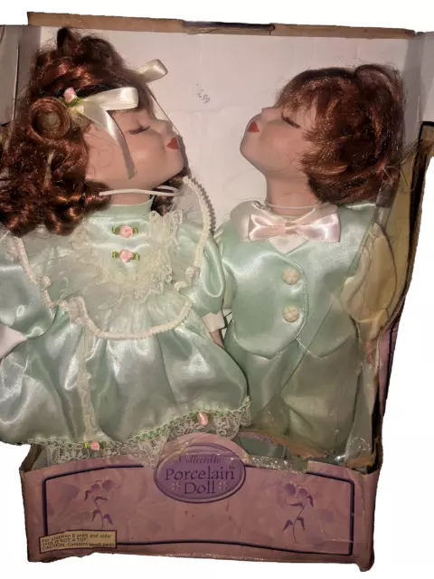 Victorian Beauty 14" Twins Porcelain Kissing Dolls with Red Hair