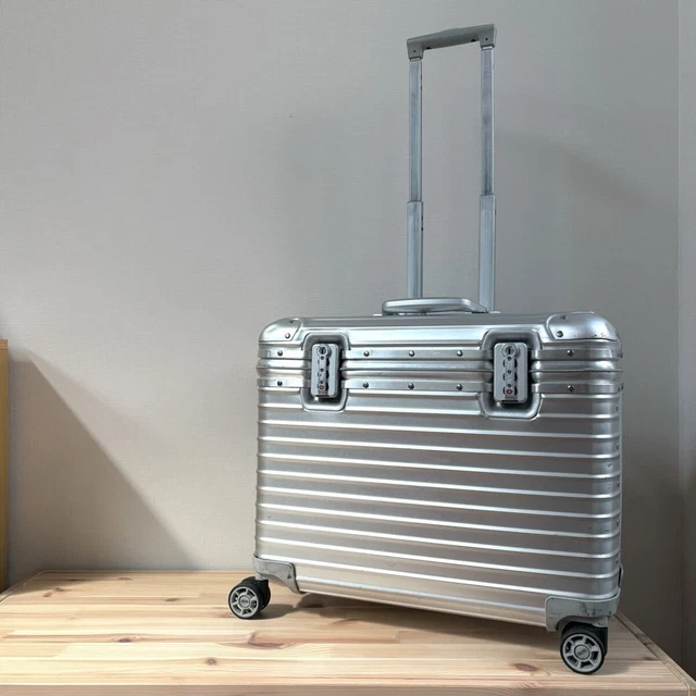 【希少】 RIMOWA PILOT TOPAS Four-Wheeled 31L XI SHAO RIMOWA Pilot Topas Four-Wheeled 31L $2,683.64