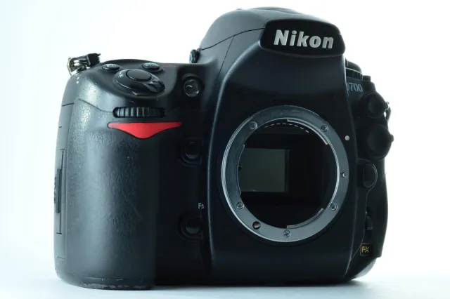 ［Excellent＋］Nikon D700 12.1MP FX-Format CMOS Digital SLR Camera with 3.0-Inch 3