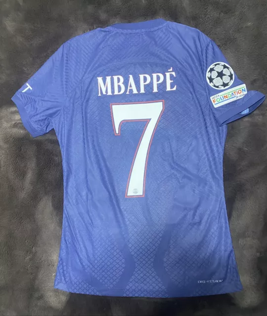 Maillot Football Replica PSG Mbappé Slim – Taille S - Neuf – julfripes