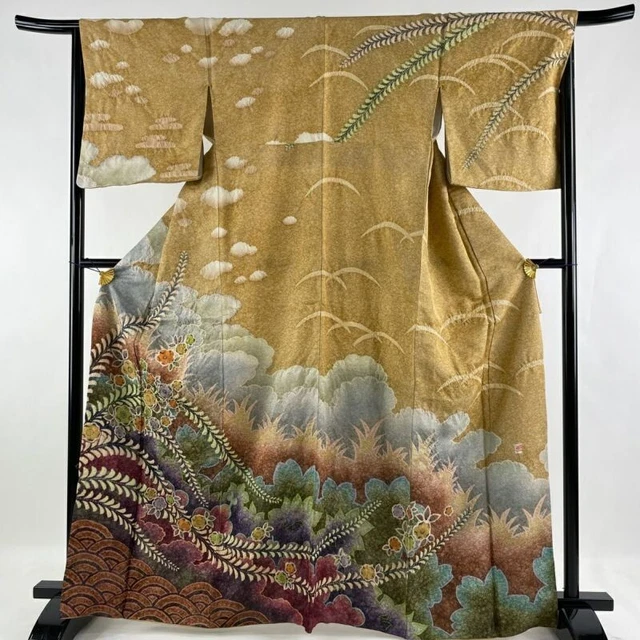 Woman Japanese Kimono Houmongi Silk Tsujigabana Cloud Silver Thread Light Brown
