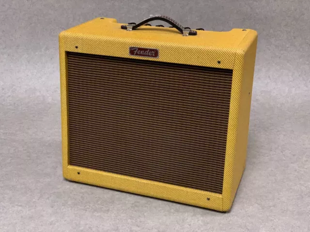Fender Blues Junior Lacquered Tweed Valve Guitar Amplifier