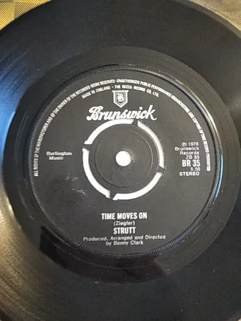 Strutt - Time Moves On / Front Row Romeo - 1976 Soul 7" vinyl record