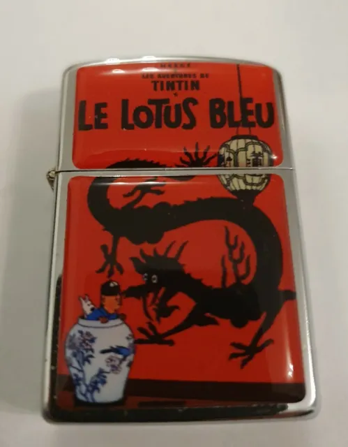 Briquet à essence des aventures de Tintin " le lotus bleu " en métal Collector