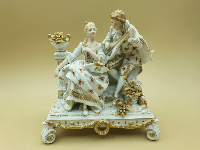 Porcelaine Fine de Paris Statuette romantique Musicien L 17 cm d Orée