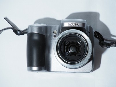 KODAK Appareil photo numérique SCHNEIDER KREUZNACH 12X Objectif 8.1 Mega AA batterie réparation O 