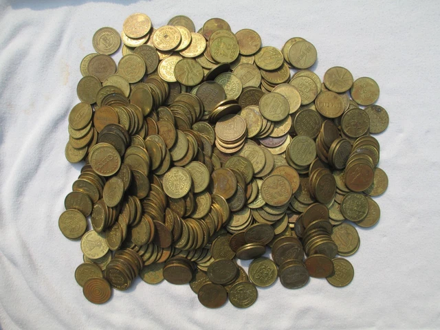 500 amusement arcade tokens nice mixed lot of 23 mm (.900 in) tokens