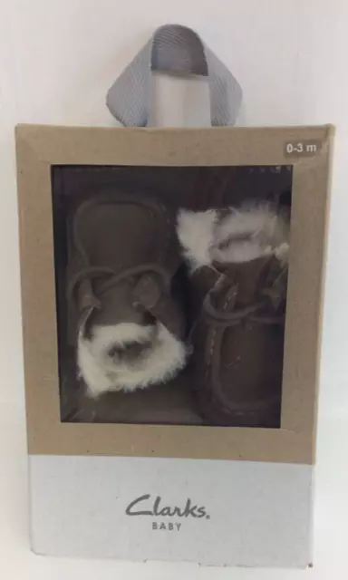 New In Box Clarks Baby Halo Sheepskin Booties 0-3 M AC Free Postage