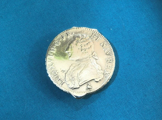 TRÈS JOLIE BOUTONS De Cape Ou De Manchette XVIII e Siècle. EUR 35,00 - FR