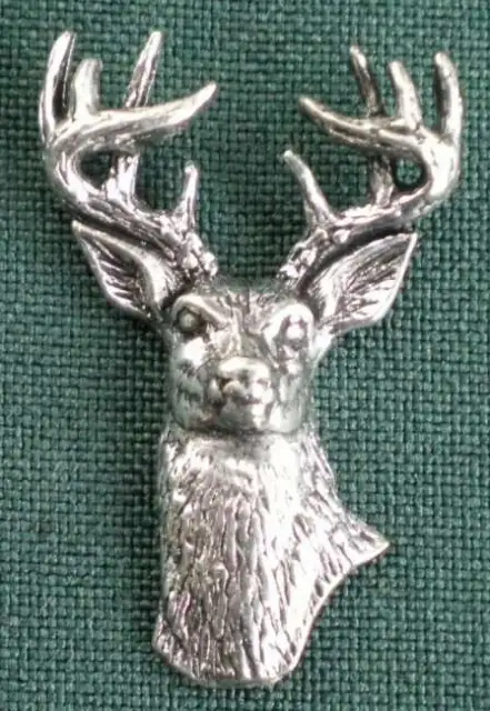 Weisswedel Anstecknadel Pin A22 Whitetailet Deer