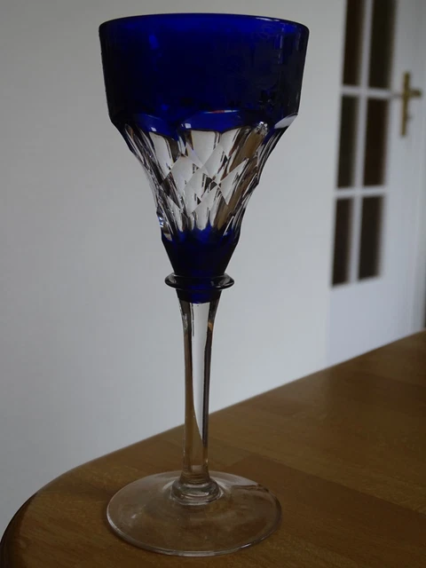 Verre à Vin Romain Ancien Cristal Bleu Cobalt – Windsor – Allemagne Vers 1900