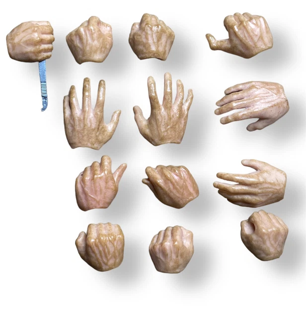 Mezco One:12 Michael Myers - Thirteen Interchangeable Hands Halloween 1:12 Scale