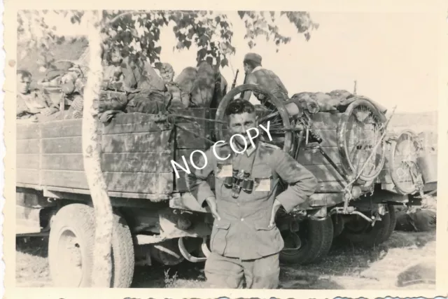 Foto WK II Soldaten auf Wehrmacht LKW "unser Chef" Vormarsch Ostfront E1.4