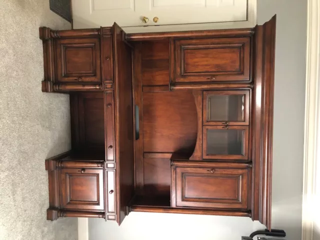 Solid Wood Thomasville Executive Desk Solid Wood Thomasville Executive Desk