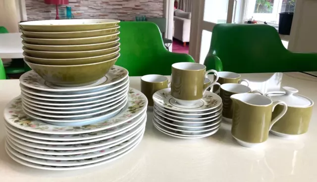 Mikasa 1970's Dinner set. Plates, Side Plates, Cups & Saucers, Bowls. Sumay.