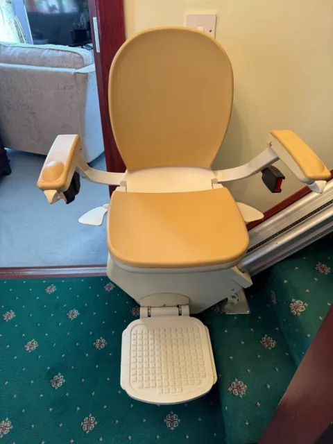 Acorn Straight Stair Lift Super Glide With 2 Remotes Mains Power + Battery Pack