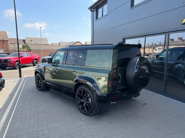 LAND ROVER DEFENDER 110 3.0 D250 MHEV X-Dynamic HSE Hard Top SUV 5dr ...