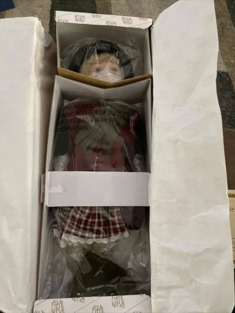 Heritage Signature Collection 16" Traveling Alexandria porcelan doll