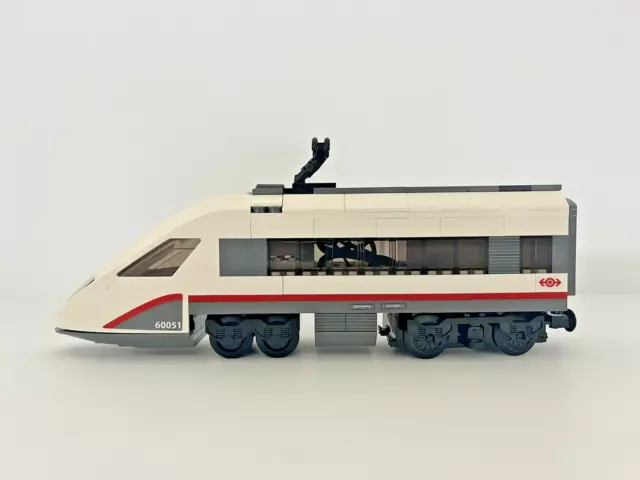 LEGO City: High-Speed Passenger Train - 60051 3