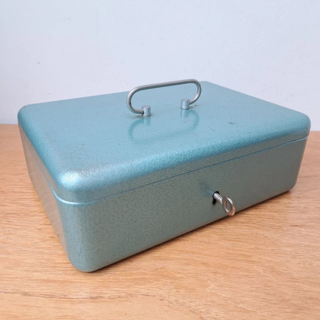 Vintage Metal Cash Safe Box + Key Money Tin Veteran Series made in Holland 30cm