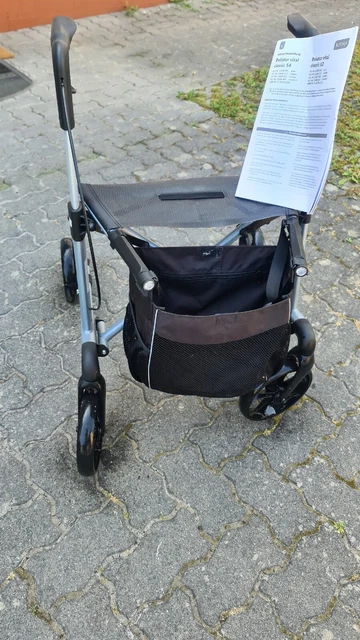 Rollator der Marke Russka Modell Vital S 54 cm ,leicht klappbar Wie NEU.