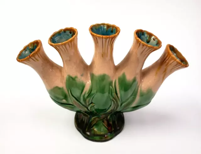 Rare Minton Majolica Tulipiere Vase c 1875 round pedestal base 7 1/2" (unmarked) Rare Minton Majolica Tulipiere Vase c 1875 round pedestal base 7 1/2" (unmarked)
