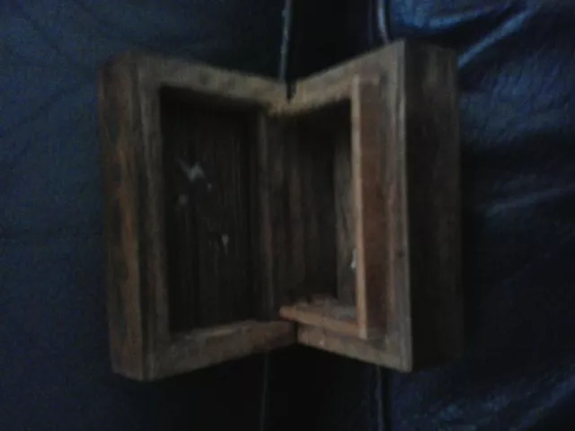 vintage treen like small box 2