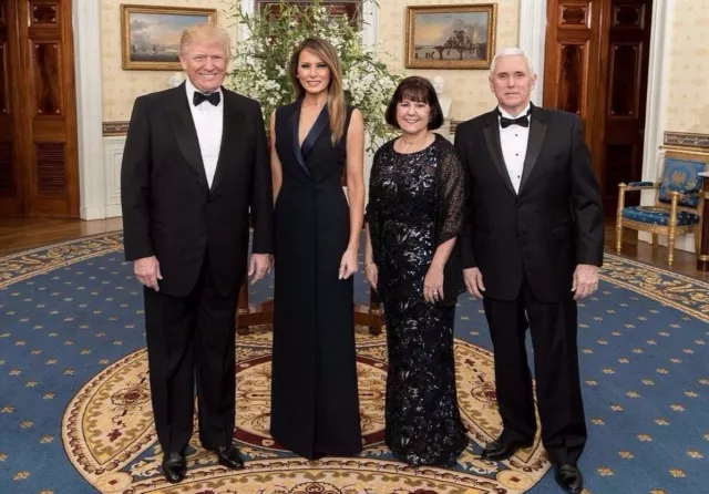 Donald Trump & Melania Trump PHOTO Portrait With VP Mike Pence Karen WHITE HOUSE