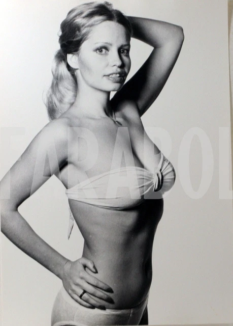 Photo De Presse Vintage érotique Années 70 - Tirage Argentique 24x18 Cm, Noir Et Blanc