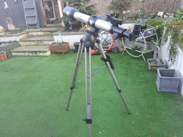 Tasco Starguide ST-60700CT Computerized Telescope With Tripod.