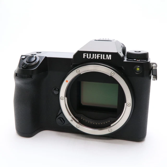 Fujifilm Fuji GFX 50S II Body -Near Mint- shutter count 2190 shot