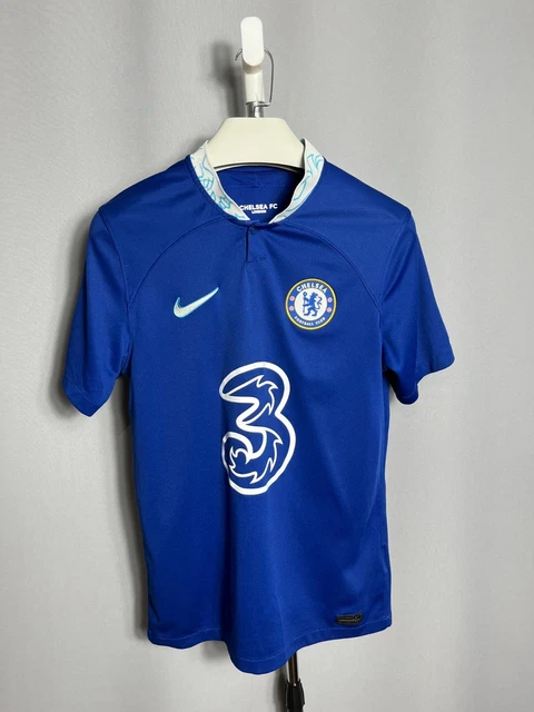 Sortie du maillot domicile 24-25 de Chelsea - Footy Headlines FR