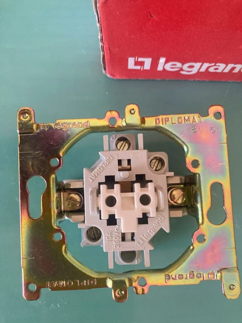 84135 legrand sagane interrupteur variateur variapush 500 wa à Neauphle