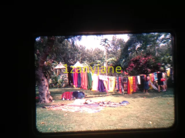 3U14 VINTAGE Photo 35mm Slide BRIGHT COLORED CLOTHES ON CLOTHESLINE OUTSIDE TREE