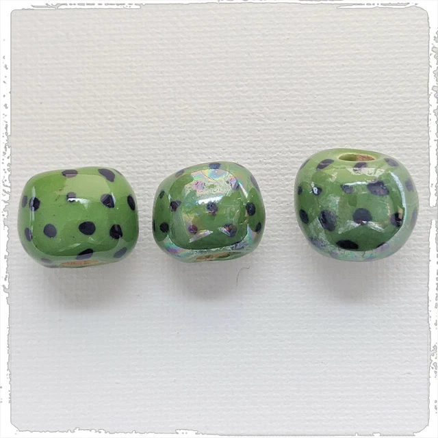 KAZURI MACRAME BEADS - round - green & purple with small dots pattern