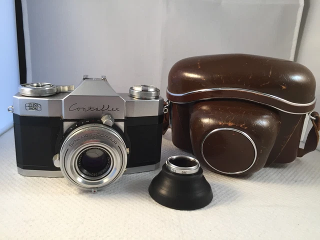 Cámara ""Contaflex"" vintage Zeiss Ikon con capucha UV 1x y estuche de cuero de marca