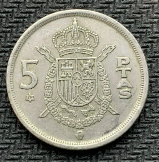 1975 Spain 5 Pesetas  Coin  ( 79 in the star )       #B1023