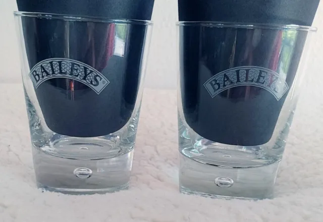 Set of 2  Baileys Irish Cream Highball Glasses Etched Design Bubble Heavy Base